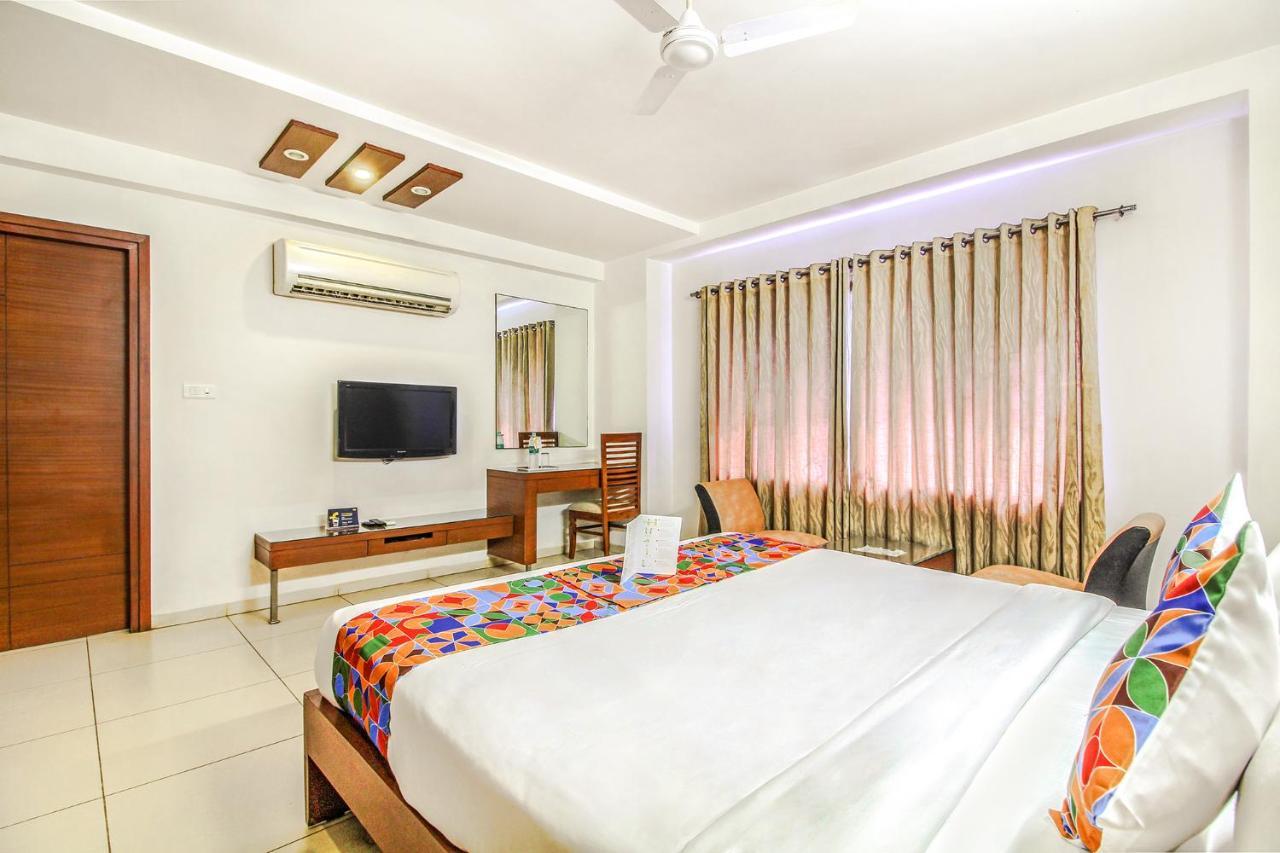 Fabhotel Hill View II Hitech City Hyderabad Exterior foto